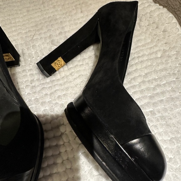 Brand new Chanel heels - Picture 1 of 3
